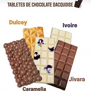 Quatro barras de chocolate diferentes, rotuladas como Dulcey, Ivoire, Caramelia e Jivara, são apresentadas lado a lado num fundo branco, com o título Tabletes de Chocolate Dacquoise por cima - perfeitas para acompanhar macarons ou tartelettes.