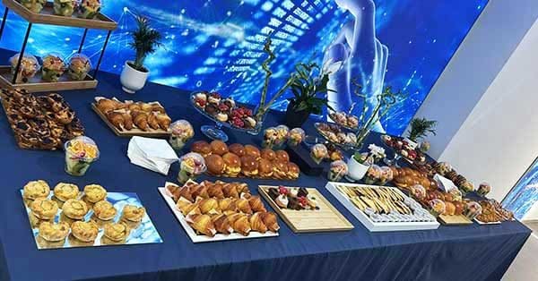 Mesa de Salgados e charcutaria para Catering